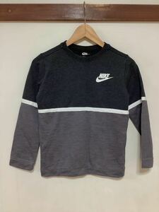 の1372 NIKE ナイキ 長袖Tシャツ ロンT キッズ レディース S グレー系 ロゴプリント