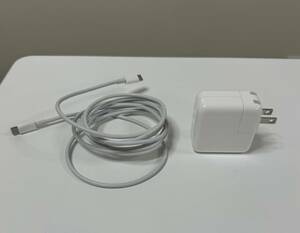 apple純正　デュアルUSB-Cポート搭載35W電源アダプタ　apple純正の線のおまけ付き