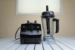 【美品】Vitamix バイタミックス VM0111 ミキサー ブレンダー フードプロセッサー ジューサー 