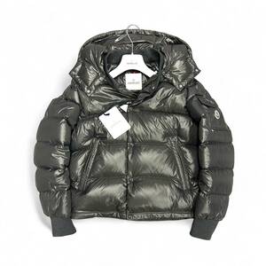 新品 サイズ3 MONCLER Maljasset 袖ポケット フード ダウンジャケット モンクレール ダークグレー