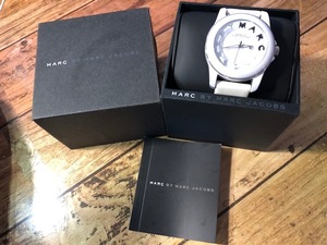 AK728 正規購入 美品 付属品付 MARC BY MARC JACOBS マークバイマークジェイコブス デイト ホワイトカラー MBM4008 クオーツ 腕時計