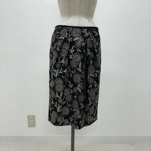 ARMANI COLLEZIONI アルマーニ コレッツォーニ 光沢 タック フラワー スカート FLOWER SKIRT ブラック 系 サイズ 40