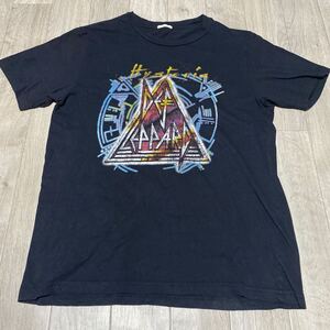 送料無料 古着【GU半袖Tシャツ　デフレパード　ヒステリア　Mサイズ】黒　綿100%