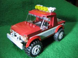 ☆レゴ-LEGO★すこし大きめ★オフロード★4WD★車★トランク開閉★フィグ搭乗可能★見事な出来です★部品取りもOK★新品★部品取りもOK