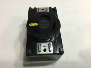 電子部品、パーツなど・・/　　アメリカンデンキ　30A 　　3320-Ｌ6　丸形コンセント 4×7×3.7㎝　BO183B　　1-2