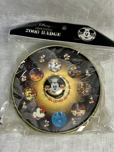ディズニーストア　ミッキーマウス2000年記念缶バッジ　未使用