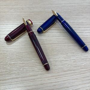 PILOT 万年筆　PLATINUM #3776 MADE IN JAPAN 2本セット　ブルー　レッド　美品　文房具　 筆記用具　14Ｋ　585 刻印　金刻印