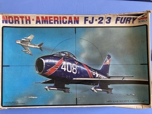 ノースアメリカン　FJ-2/-3 フュリー　 1/48 エッシー ESCI %2E