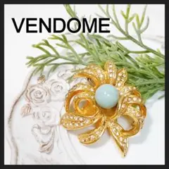 VENDOME　フラワーモチーフ　ブローチ　ゴールド　ラインストーン