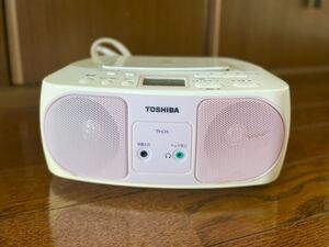 [ジャンク] TOSHIBA CDラジオ 中古 TY-C15 ピンク CDプレイヤー 2015年製 東芝 フタ破損 