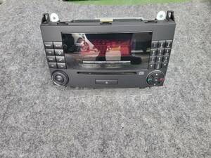 ベンツA200　純正　CDデッキ　中古品　動作未確認　A1698700489　（2425）