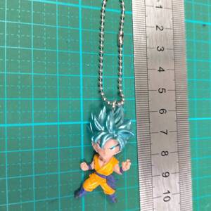 ドラゴンボール SSGSS 孫悟空 超サイヤ人 スイング キーホルダー DRAGONBALL Son Goku Super Saiyan Blue key ring holder chain Swing UDM