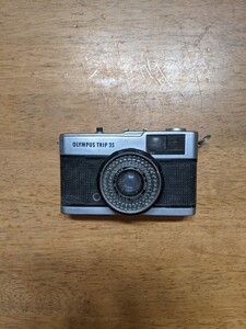 IY0673 昭和レトロ OLYMPUS TRIP 35 シャッターボタンのみ確認済 その他動作未確認 現状品 JUNK