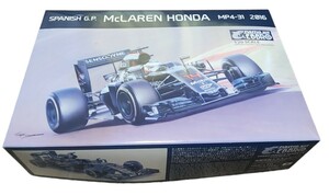 【新品】エブロ 1/20 マクラーレン・ホンダ MP4-31 スペインGP