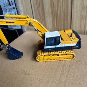 ミニチュア KOMATSU 油圧ショベルpc200