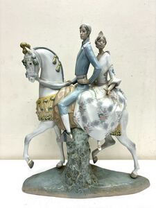 1円〜 LLADRO リヤドロ 白馬に乗った男女 陶器人形 置物 インテリア フィギュリン 西洋陶器 工芸品 希少 オブジェ アンティーク 高さ約44cm