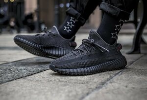 adidas/アディダス/yeezy boost 350 v2/イージーブースト/black stati/スニーカー/箱付き