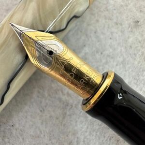 K890-K44-3937◎PARKER パーカー DUOFOLD デュオフォールド ペン先 18K 750 ホワイト系マーブル 文房具 筆記用具 インク/ケース付き ⑩