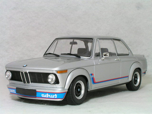 ● 1/18 BMW 〓 2002 ターボ / シルバー 〓 BMW