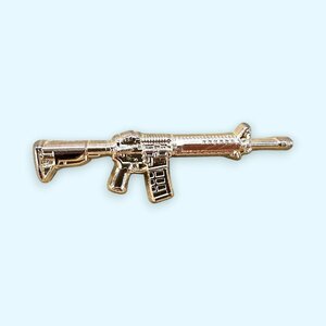 M4カービンペンダント ガン ゴールド 金属 ピン ピンバッジ バッジ 【メール便可】