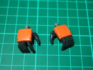 ☆FMB11☆ジャンク★バンダイ MG 1/100 シャア専用 ゲルググ Ver.1.0 可動手首のみ（塗装あり）ジャンク部品取り 完成品