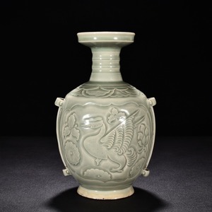 宋耀州窯 青磁 刻花卉文 盤口瓶 唐物 陶磁器 中国美術 工芸品 HB858