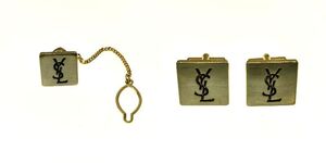 Yves Saint Laurent イヴサンローラン カフス × タイタック ラベルピン YSL カサンドラロゴ ブラック×ゴールド シック エレガント