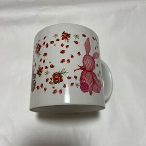 傷汚れカケあり　ノベルティ　pink house ピンクハウス　マグカップ　うさぎ　いちご柄