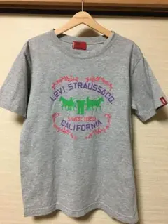 レディース　リーバイスTシャツ（値下げ中）