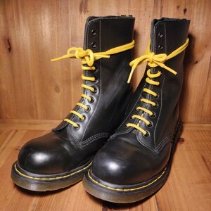 貴重 入手困難 廃盤 ドクターマーチン Dr.Martens 10ホールブーツ UK7 鉄入 oi PUNK SKINS パンク スキンズ ハードコア CRUST クラスト 黒