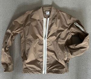 【美品】送料無料 NIKE STE LND BOMBER JACKET ジャケット M