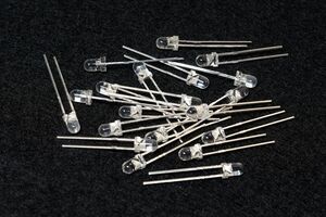 3mm 赤色ＬＥＤ　（ 外観透明 ）20個 1組