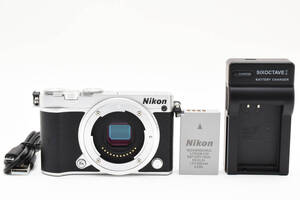 良品 Nikon Nikon 1 J5 シルバー バッテリーチャージャーセット！