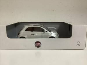 フィアット 3代目 FIAT 500 ガラスルーフ モデル 前期型 2008年式~ 1/32 約11㎝ カラーサンプル 色見本 マウス ミニカー 