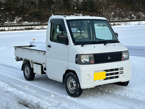 ☆車検 令和9年1月!! 新規取得込!! エアコンパワステ!! 走行87000km 切り替え4WD 5MT 夏冬タイヤ付き 