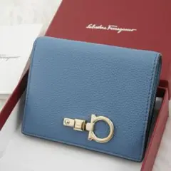 新品同様/未使用級　箱付き　Salvatore Ferragamo 折り財布