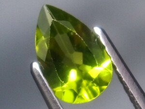 0.89ct c 新品・天然ペリドット パキスタン産