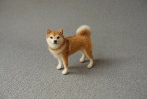 小さな柴犬　7.5cm　羊毛フェルト　柴犬　犬　ミニチュア　日本犬　shiba inu