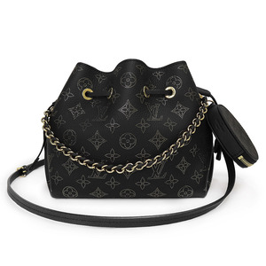 （未使用　展示品）ルイ ヴィトン LOUIS VUITTON ベラ チェーン ショルダー ハンドバッグ モノグラムマヒナ 黒 ゴールド金具 M23392