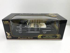 1/24 1956 CADILLAC PRESIDENTIAL PARADE CAR(ブラック) -1956 キャデラック 大統領パレード車-　OM-462