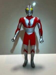 昭和レトロ　41年前1983年バンダイ製　ウルトラマンソフビフィギュア人形 円谷プロ　特撮ヒーロー　初代　お宝 当時物