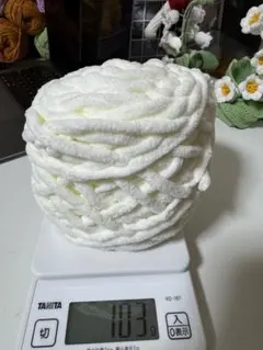 白い毛糸 103g