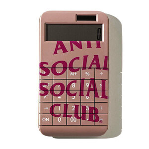 AntiSocialSocialClub (アンチソーシャルソーシャルクラブ) 計算機 電卓 ソーラー電池式 7734 Calculator Dark Pink