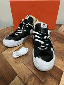 NIKE sacai blazer low ブラック　パテント　スニーカー 27