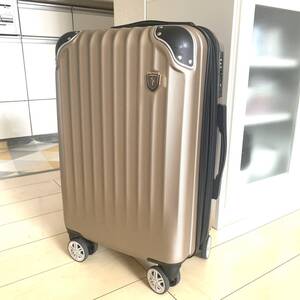 即決 中古 ◆New Trip キャリーケース S シャンパンゴールド◆ 40L 軽量 機内持ち込み可能 1〜3泊旅行サイズ 拡張機能付き スーツケース