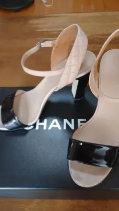 CHANELサンダル