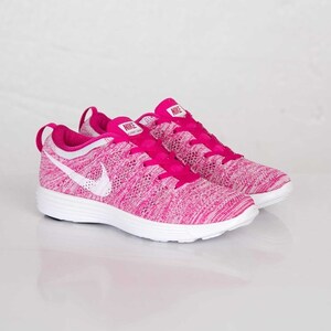 NIKE WMNS FLYKNIT TRAINER FIREBERRY 28.5cm ピンク ナイキ フライニット トレーナー