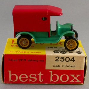 オランダ an IFABEX product best box series 2504 T-Ford 1919 delivery-van