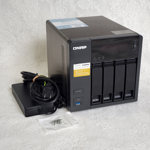 QNAP NAS TS-453A / QTS 5.2.2