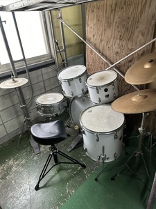 C0031 楽器 ドラムセット REMO スネア ハイ ロータム フロア タム Zenn ハイハット PAiSTE クラッシュ ライドシンバル 直接引き取り限定